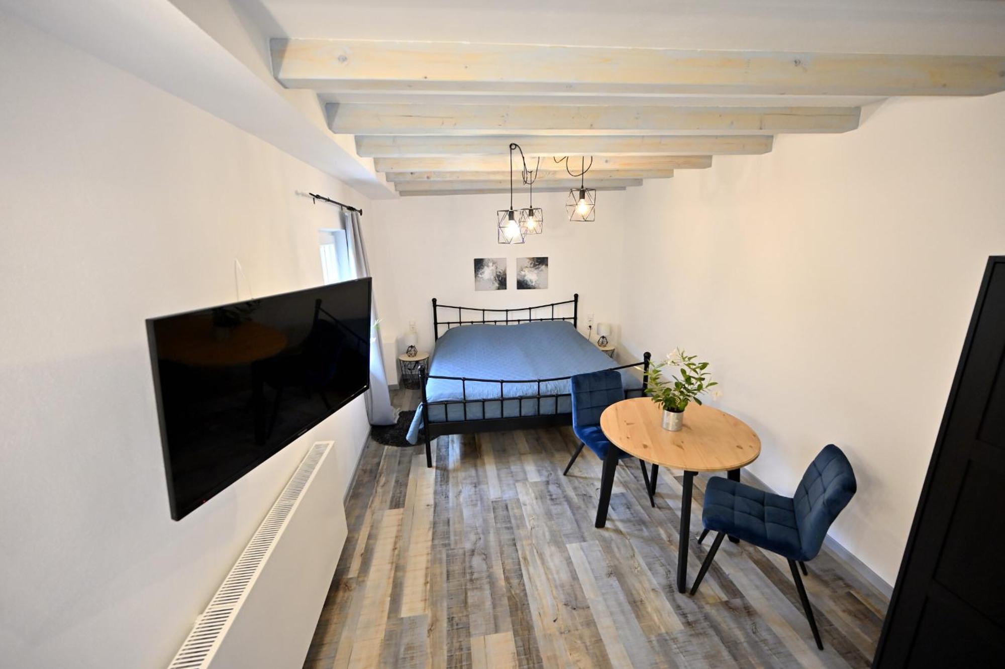 Gaestehaus & Weingut Gehrig Weisenheim am Sand Room photo